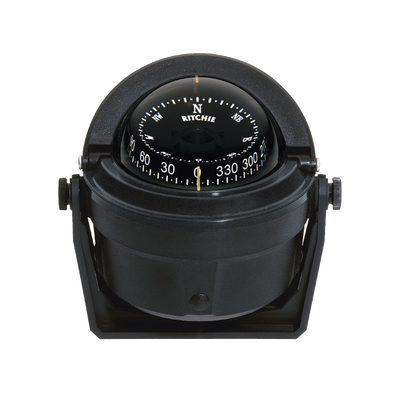 Brújula serie Voyager en color negro, cuenta con iluminación exclusiva NiteVu en color verde.