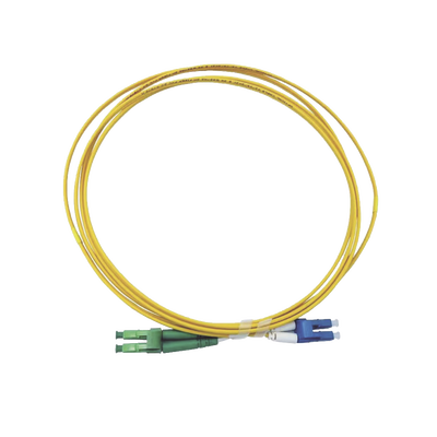 Jumper de Fibra Óptica Monomodo 9/125 LC/UPC-LC/APC, OFNR (Riser), 2.0 mm, Dúplex, Amarillo, 3 Metros (9.84 Pies)